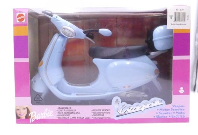 Auktion 358<br>Barbie Vespa Roller von Mattel, 1:10, in OVP [1]