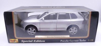 Auktion 358<br>Majesto Porsche Cayenne Turbo, 1:18, OVP spezial Edition [1]
