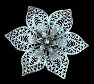 Auktion 358<br>filigrane Blüte, Silber-925-, D-4 cm, 5,4 gr. [1]