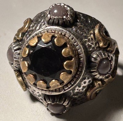 Auktion 359<br>massiver versilberter/vergoldeter Ring mit div. Steinen 