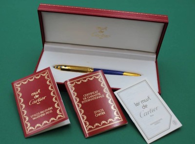 Auktion 359<br>Füller, Cartier, Stylos Panthére, 750er Goldfeder, blau emailliert, orig. Box u. Papiere [1]