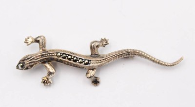 Auktion 359<br>835er Silber-Brosche in Echsenform, Markasitenbesatz, älter, L-5,3cm, 2,9gr. [1]