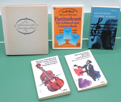 Auktion 359<br>5x div. Literatur über Musik [1]