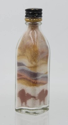 Auktion 359<br>Sandkunst in der Flasche, wohl Ägypten, H-11,3cm [1]