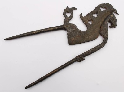Auktion 359<br>antiker Betelschneider, wohl Indonesien, Pferd, Altersspuren, L-22cm [1]