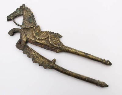 Auktion 359<br>antiker Betelschneider, Indien, Bronze, Pferd, L-18cm [1]