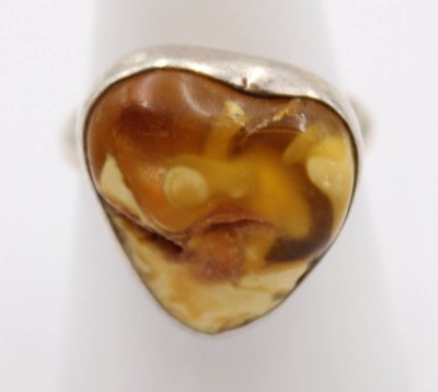 Auktion 359<br>Silber-Ring mit Bernstein, 6,5gr., RG 60 [1]