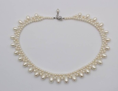 Auktion 359<br>Perlen-Collier, Silberschließe, ca. L-44cm [1]
