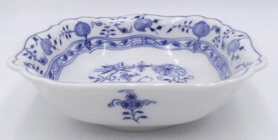 Auktion 359<br>eckige Schale 