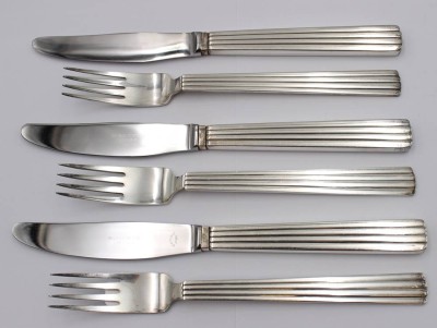 Auktion 359<br>je 3x Gabeln und Messer, Georg Jensen Dänemark, Sterling, Bernadotte, Messer nur Sterlinggriffe, Gabeln 189,4gr., L-22cm [1]