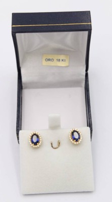 Auktion 359<br>Paar schöne Ohrstecker, Saphir und Brillantbesatz, 750er GG, zus. 2,1gr., ca. L-1cm [1]