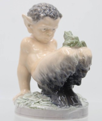 Auktion 359<br>Faun mit Frosch, Royal Copenhagen, Modellnr. 1713, Entw. Christian Thomsen, H-12cm [1]