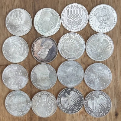 Auktion 359<br>39x 5 DM Sondermünzen, alle 70-er Jahre, Nennwert 195 DM-ca. 100 € [1]