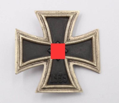 Auktion 359<br>Eisernes Kreuz 1. Klasse, 3. Reich, magnetischer Kern [1]