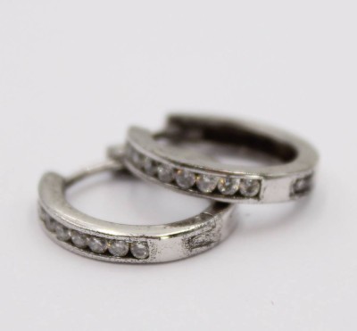 Auktion 359<br>Paar 925er Silber-Creolen mit klaren Steinen, D-1,7cm, 3,4gr., Tragespuren [1]