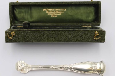 Auktion 359<br>gr. Zuckerzange, Christoffle, Kreuzband, um 1900, L-16cm [1]