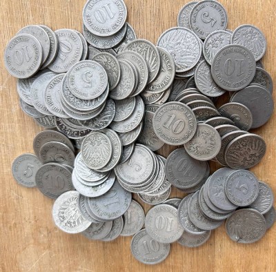 Auktion 359<br>gr. Lot 5 und 10 Reichspfennig-Münzen, Kaiserreich ab ca. 1872-1915, 403 gr., wohl mehr als 120 Stück [1]