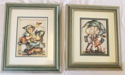 Auktion 359<br>2x Hummelbilder in 3d-Optik, Drucke, je gerahmt/Glas, RG 39 x 32cm [1]