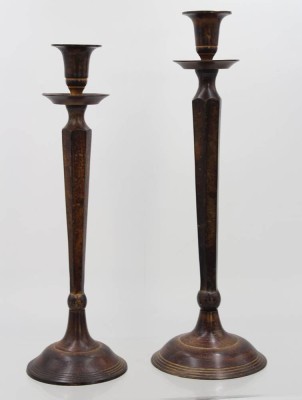 Auktion 359<br>Leuchterpaar, wohl Bronze, ca. H-34 u. 31cm [1]