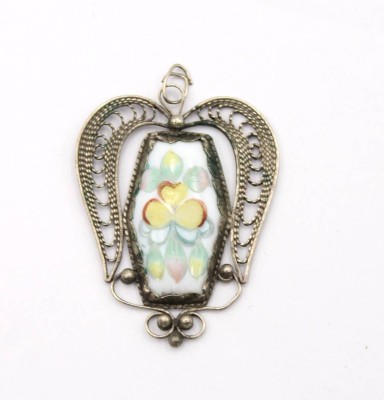 Auktion 359<br>filigran gearbeiteter Anhänger, mittig Emaille, Silber gepr., L-3,5cm [1]