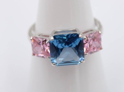 Auktion 359<br>925er Silber-Ring mit Farbsteinbesatz, RG 57 [1]