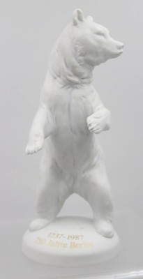 Auktion 359<br>Bär, Kaiser, 750 Jahre Berlin, Weißporzellan, ca. H-18cm [1]