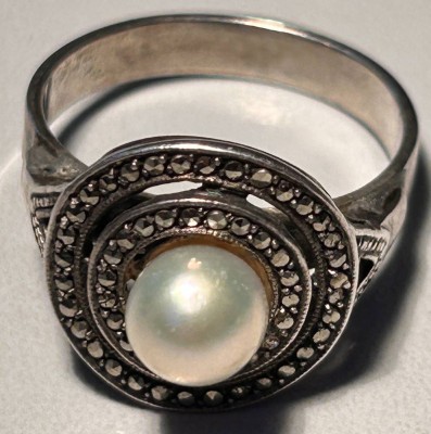 Auktion 359<br>Silberring mit Perle, Markasiten, RG 60, 6,4 gr. [1]