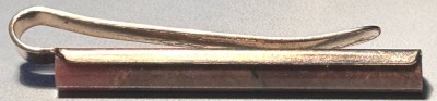 Auktion 371<br>Krawattennadel mit bräunlichen Stein, Silber-875-, vergoldet, L-4,5 cm, 6,5 gr. [1]