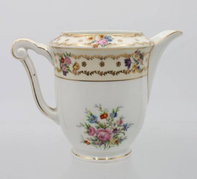 Auktion 359<br>Milchkännchen, Raynaud & Co Limoges, ca. H-11cm [1]