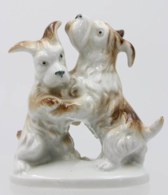 Auktion 359<br>Figurengruppe, Schnauzer, Gräfenthal, Unterglasurfarben, H-10,8cm [1]