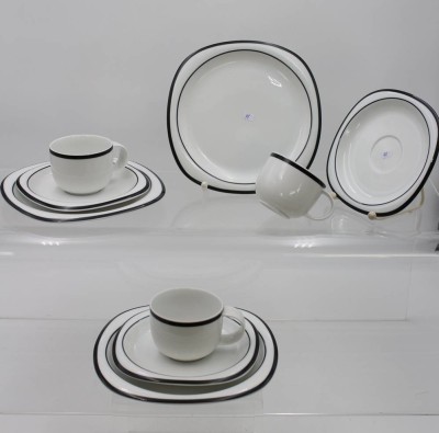 Auktion 359<br>3x komplette Gedecke, Rosenthal studio-linie, Suomi, Tassen H-5,6cm [1]