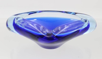 Auktion 359<br>AScher, blau/klar, wohl Murano, H-10cm B-20cm [1]