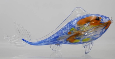 Auktion 363<br>gr. Kunstglas-Fisch, farbige Einschmelzungen, H-13,5cm L-35cm [1]