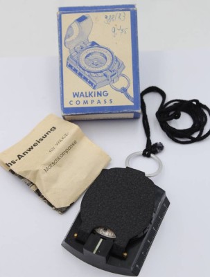 Auktion 359<br>Walking Comapss in orig. Schachtel, 8 x 6cm [1]