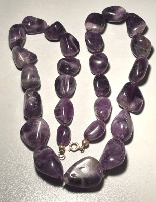 Auktion 359<br>Amethyst Halskette, L-56 cm, Doubleschliesse 12 Kt. Auflage, 90 gr [1]