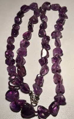 Auktion 359<br>Amethyst Halskette, kleinere Steine, ca. 66 cm,   45,2 gr. [1]
