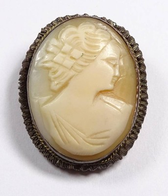 Auktion 359<br>Gemmen Brosche in Metallfassung,älter,33x26mm [1]
