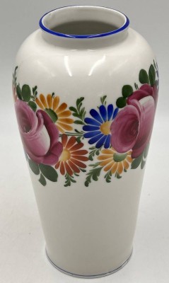 Auktion 359<br>gr. Vase mit Blumendekor, Bavaria, Unterseite Widmung 