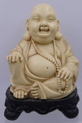 Auktion 359<br>gr. Buddha, Kunstmasse, gemarkt, ca. H-25cm ca. B-18cm [1]