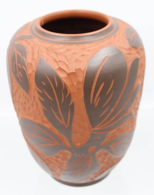 Auktion 359<br>Keramik-Vase, Blattdekor, Nr. 239/20, H-20cm [1]