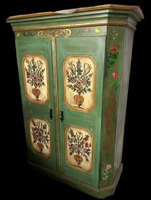 Auktion 360<br>Bauernschrank, bemalt, 2.tg., [1]