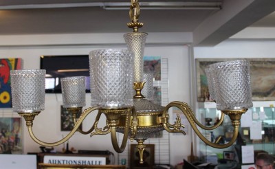 Auktion 360<br>6flammige Deckenlampe, Messing/Glas, ca. D-67cm, H-ca. 80cm [1]