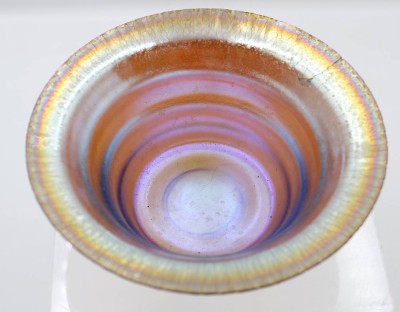 Auktion 360<br>lüstrierende Schale, WMF, geklebt und bestossen, H-5,8cm D-14,5cm [1]