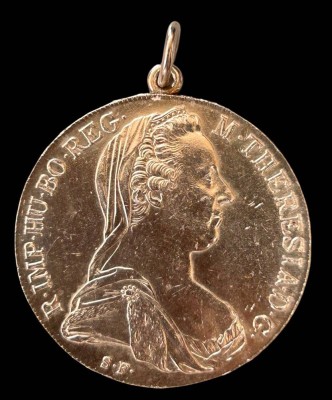 Auktion 360<br>Münzanhänger, Silber, Maria Theresientaler, gehenkelt, 4 cm, 28,6 gr [1]