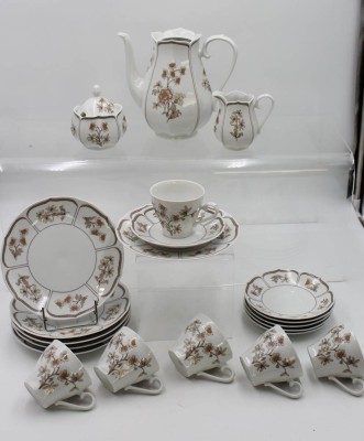 Auktion 360<br>Kaffeeservice, Scherzer, florales Dekor, Kannedeckel fehlt, 1x Tasse bestossen, Kanne ca. H-18,5cm [1]