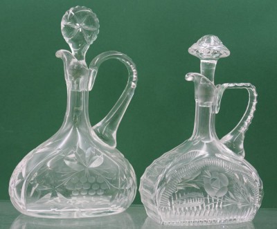 Auktion 360<br>2x div. Henkelkaraffen, je beschliffen, ca. H-28>25cm. [1]