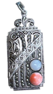 Auktion 360<br>Silber Anhänger mit Koralle, Mondstein und Markasiten, H-ca. 4,5 cm, 7,4 gr. [1]