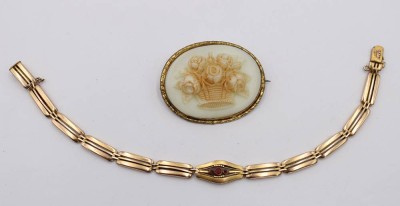 Auktion 360<br>Doublé-Armband um 1900 sowie ältere Brosche Biedermeier-Blumenkorb, Armband ca. 20cm [1]