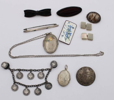 Auktion 360<br>kl. Konvolut älterer Schmuck, Broschen, Medaillons etc. , teilw. getragene Erhaltungen [1]