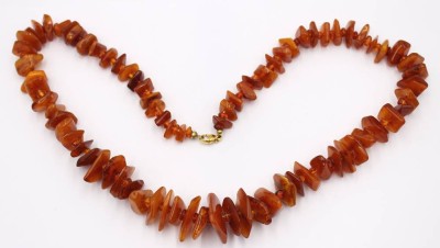 Auktion 367<br>Bernsteinkette, Steine im Verlauf, L-70cm, 78,3gr. [1]